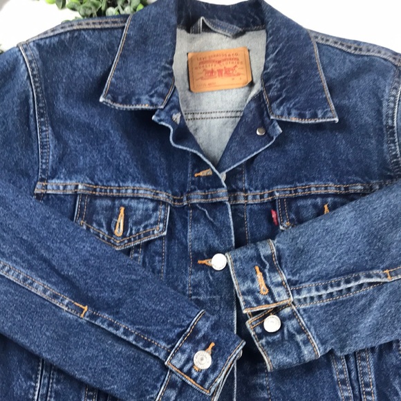 Levi’s | Women’s Jean Jacket - Picture 3 of 7